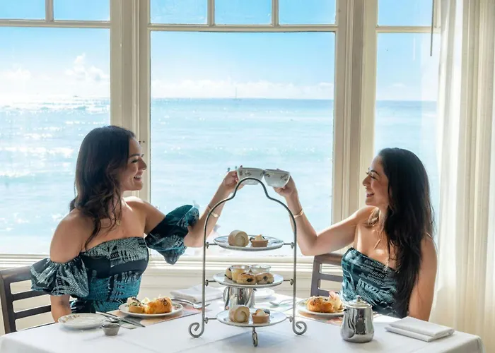 Moana Surfrider, A Westin Resort & Spa, Waikiki Beach