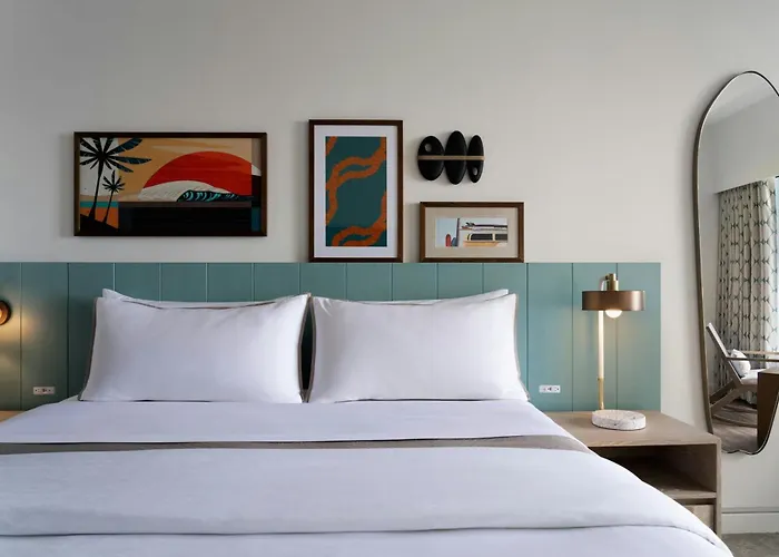 Moana Surfrider, A Westin Resort & Spa, Waikiki Beach
